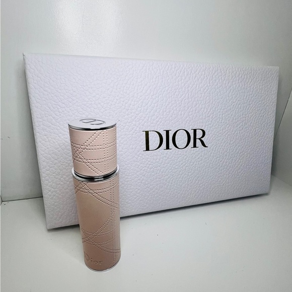 Dior Around the World Gift Set, Dior Refillable perfume and Bucket Travel Bag - Picture 3 of 11